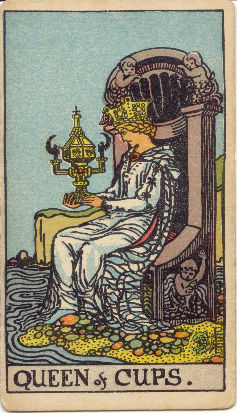 Kupaların Kraliçesi Rider–Waite–Smith tarot kartı